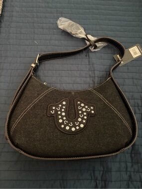 True Religion Black Logo Hang Tag